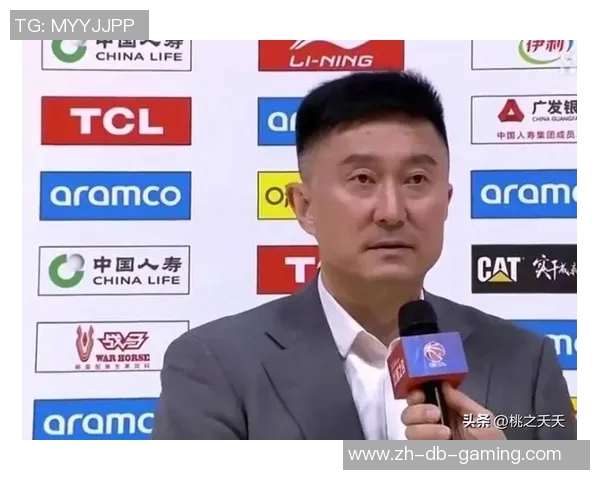 胡明轩遭遇驱逐风波杜锋幽默发言引发发布会全场欢笑